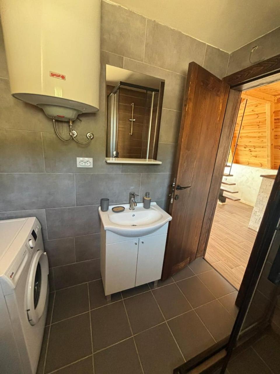 فيلا Sunrise House بلوزين المظهر الخارجي الصورة