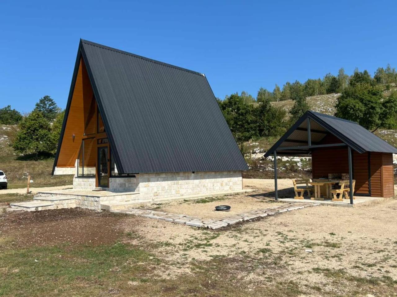 فيلا Sunrise House بلوزين المظهر الخارجي الصورة